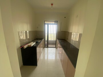 Kitchen in 2 BHK Apartment at Kalpataru Paramount, Kapur Bawdi – for Rent