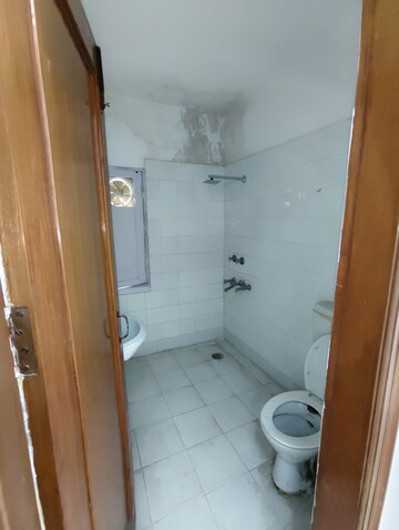 Bathroom in 5 BHK Independent House at Anand Vihar – for Rent