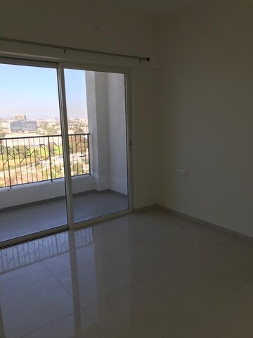 Room in 2 BHK Apartment at Godrej 24, Hinjewadi – for Rent