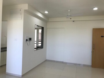 Room in 2 BHK Apartment at Godrej 24, Hinjewadi – for Rent