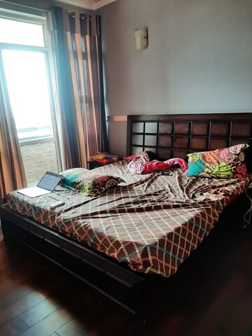Bedroom in 3 BHK Apartment at Ansal Sushant Estate, Sector 52 – for Rent