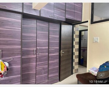 Room in 1 BHK Apartment at Mulund East – for Sale