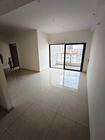 Room in 3 BHK Apartment at Duville Riverdale Residences, Kharadi – for Rent