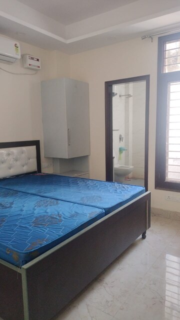 Bedroom in 3 BHK Builder Floor at Pilot Court, Sector 28 – for Rent