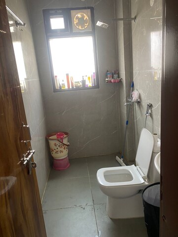 Bathroom in 3 BHK Builder Floor at Super Mart 1, Sector 27 – for Rent