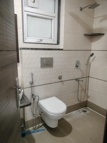 Bathroom in 3 BHK Builder Floor at Pilot Court, Sector 28 – for Rent