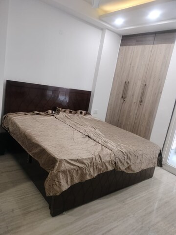 Bedroom in 3 BHK Builder Floor at Pilot Court, Sector 28 – for Rent