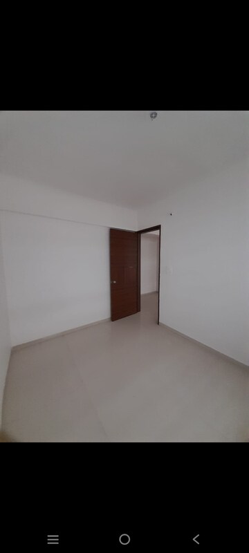Room in 2 BHK Apartment at Kolte Patil R10, Hinjewadi – for Rent