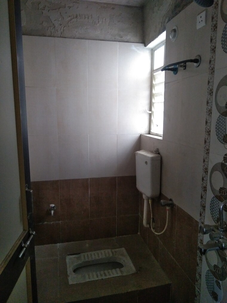 Bathroom, sitai-homes 1 Bedroom 540 Sq.Ft. Builder Floor In Narhe Pune 8277952