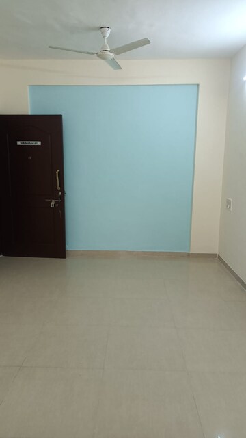 Room in 2 BHK Apartment at Eisha Empire, Hadapsar – for Rent