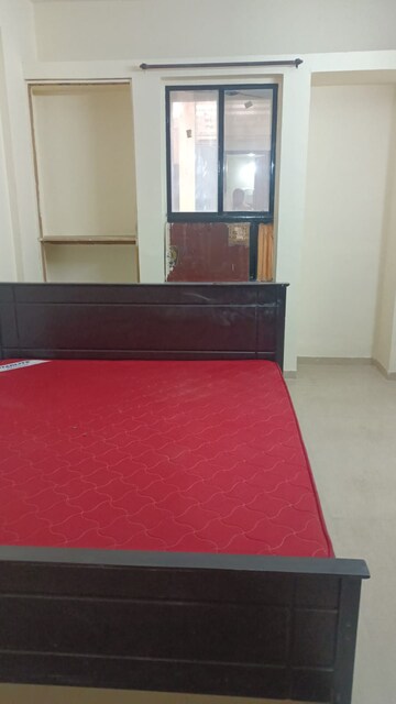 Room in 2 BHK Apartment at Eisha Empire, Hadapsar – for Rent