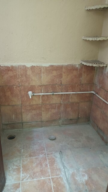 Furnished Amenities in 2 BHK Apartment at Eisha Empire, Hadapsar – for Rent