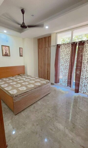 Bedroom in 2 BHK Builder Floor at Super Mart 1, Sector 27 – for Rent