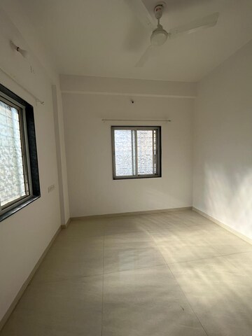 Room in 2 BHK Apartment at Kharadi – for Rent
