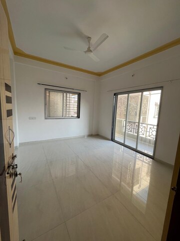 Room in 2 BHK Apartment at Kharadi – for Rent