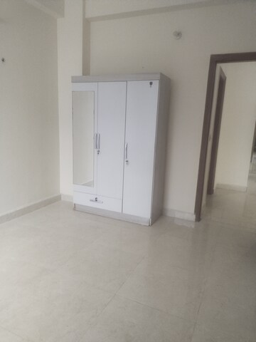 Furnished Amenities in 3 BHK Builder Floor at Super Mart 1, Sector 27 – for Rent