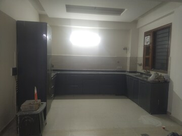 Kitchen in 3 BHK Builder Floor at Super Mart 1, Sector 27 – for Rent