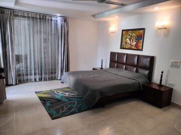 Bedroom in 3 BHK Builder Floor at Defence Colony – for Rent