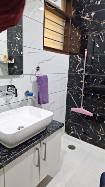 Master Bedroom in 3 BHK Builder Floor at Ansal Plaza Sector-23, Sector 23 – for Rent