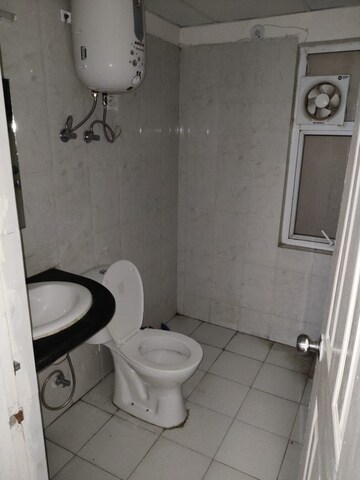 Bathroom in 2 BHK Apartment at Mapsko Paradise, Sector 83 – for Sale