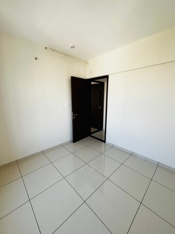 Room in 2 BHK Apartment at VJ YashOne Infinitee, Tathawade – for Sale