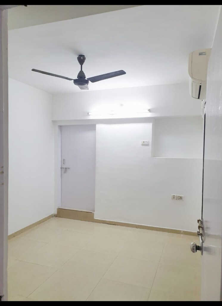 Room, seawoods west 2 Bedroom 1500 Sq.Ft. Apartment In Seawoods West Navi Mumbai 8278748