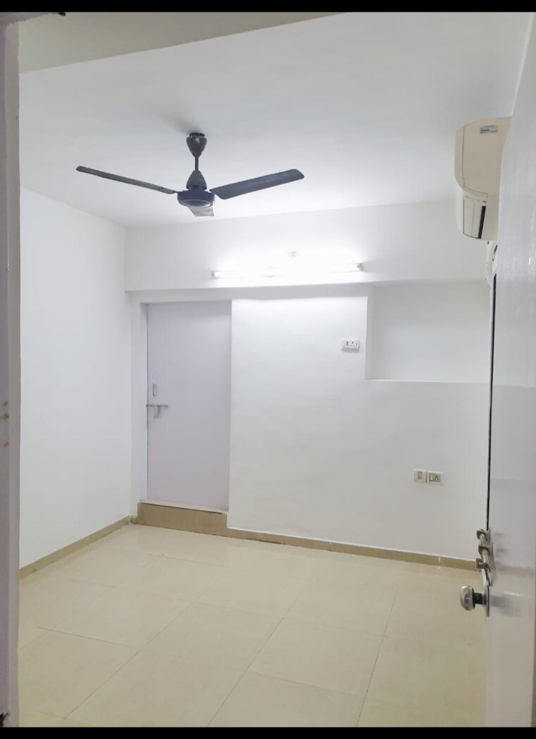 Room, seawoods west 2 Bedroom 1500 Sq.Ft. Apartment In Seawoods West Navi Mumbai 8278748