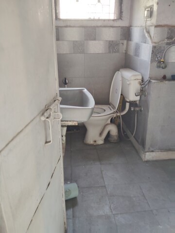 Bathroom in 1.5 BHK Builder Floor at Kalkaji – for Rent