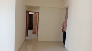 Room in 2 BHK Apartment at Godrej Nest Kandivali, Kandivali East – for Rent