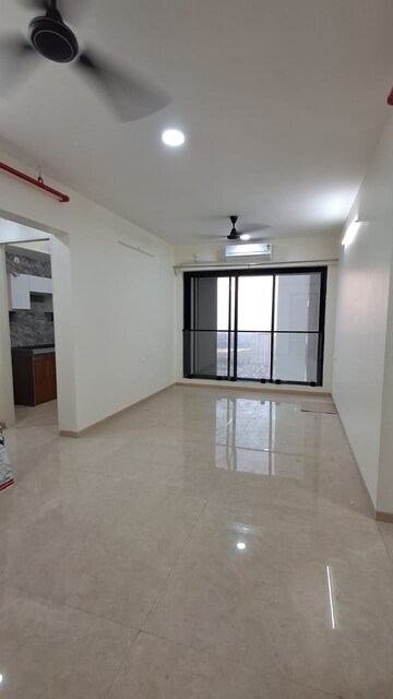 Room in 2 BHK Apartment at Dosti Eastern Bay, Wadala – for Rent