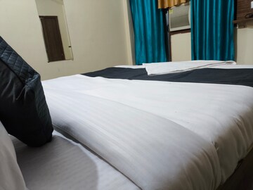 Room in  Pg at Sector 7 Dwarka – for Rent