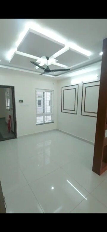 Room in 2.5 BHK Apartment at My Home Mangala, Kondapur – for Rent