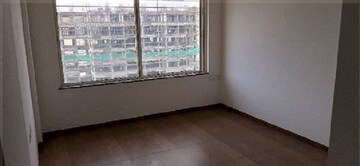 Room in 2 BHK Apartment at Vishnu Vihar Apartment, Gultekdi – for Sale