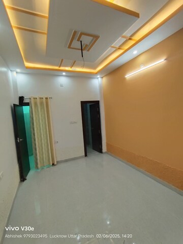 Room in 3 BHK Independent House at Jankipuram Extension – for Sale