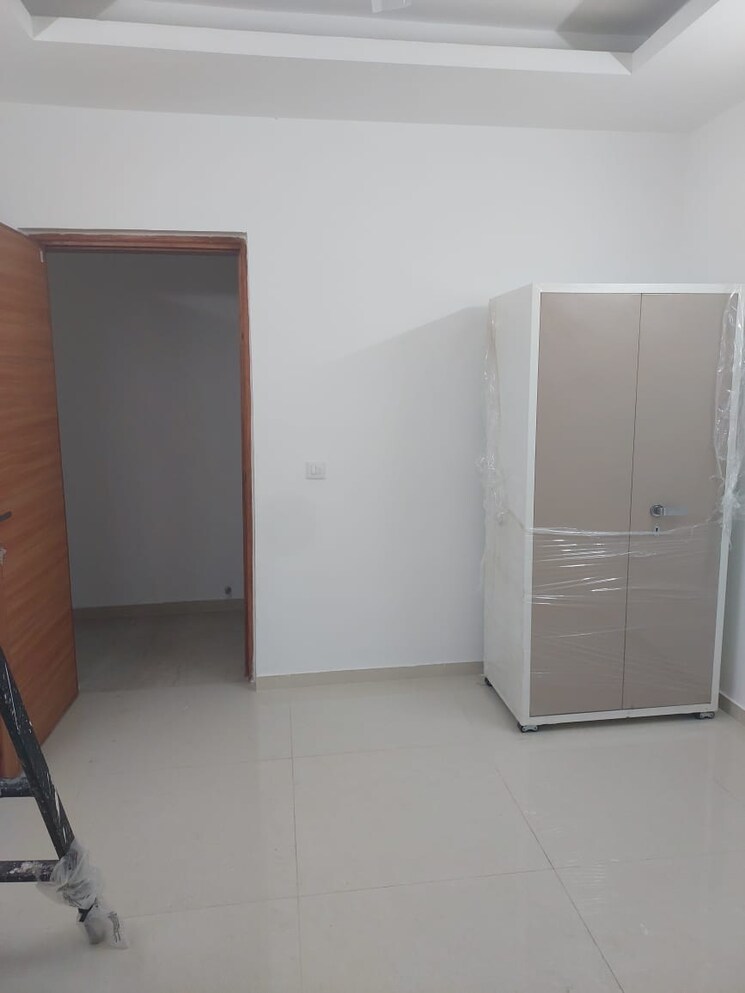 Room, omaxe-lake 3 Bedroom 1950 Sq.Ft. Apartment In North Mullanpur Chandigarh 8279058