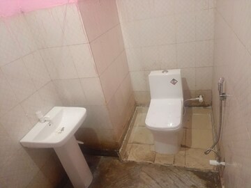 Bathroom in 2 BHK Apartment at Jaypee Greens Kosmos, Sector 134 – for Rent