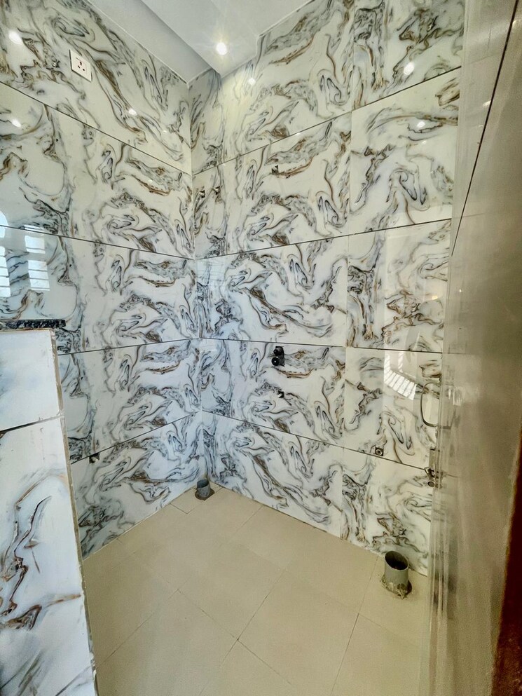 Bathroom, bptp-parkland-pride 3 Bedroom 250 Sq.Yd. Builder Floor In Sector 77 Faridabad 8279387