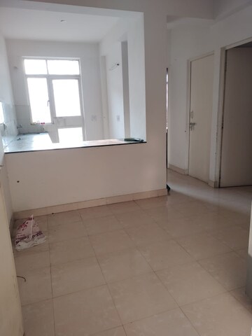 Room in 2 BHK Apartment at Conscient Habitat, Sector 99a – for Rent