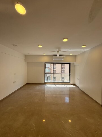 Room in 3 BHK Apartment at Rustomjee Le Reve, Khar West – for Rent