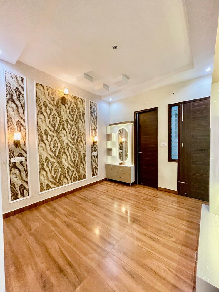 Bedroom, parklands 3 Bedroom 250 Sq.Yd. Builder Floor In Sector 85 Faridabad 8279509