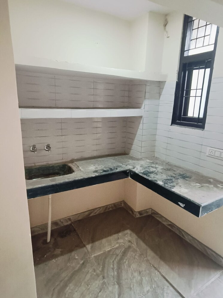 Kitchen, new ashok nagar 1 Bedroom 404 Sq.Ft. Apartment In New Ashok Nagar Delhi 8279741