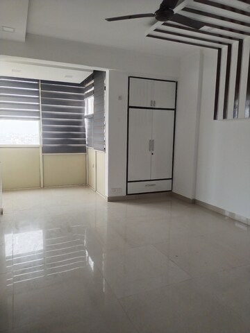 Staircase in 3 BHK Apartment at Omaxe Lake, North Mullanpur – for Sale