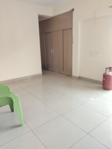 Room in 3.5 BHK Villa at Stellar 135, Sector 135 – for Rent