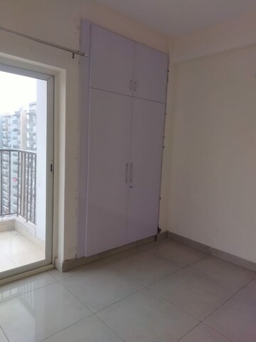 Room in 3.5 BHK Villa at Stellar 135, Sector 135 – for Rent