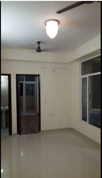 Room in 3.5 BHK Villa at Stellar 135, Sector 135 – for Rent