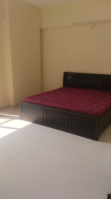Bedroom in 4 BHK Apartment at Cbd Belapur Sector 30 – for Rent
