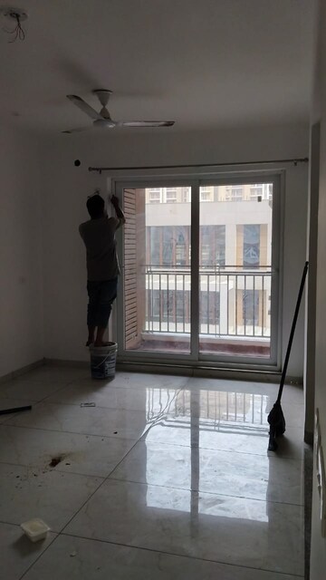 Room in 2 BHK Apartment at Rishita Manhattan, Gomti Nagar – for Sale