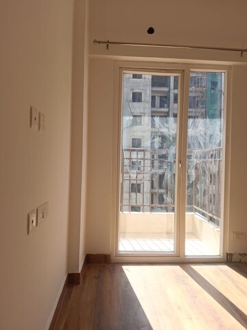 2 BHK Apartment For Rent in Amrapali Golf Homes, Sector 4, Greater Noida