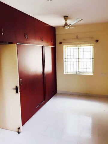 Room in 2 BHK Apartment at Radiant Lakeview Apartment, Kr Puram – for Sale