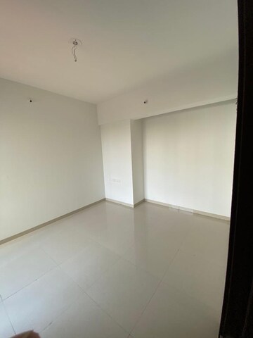 Room in 2 BHK Apartment at Runwal Palm, Kolshet – for Sale